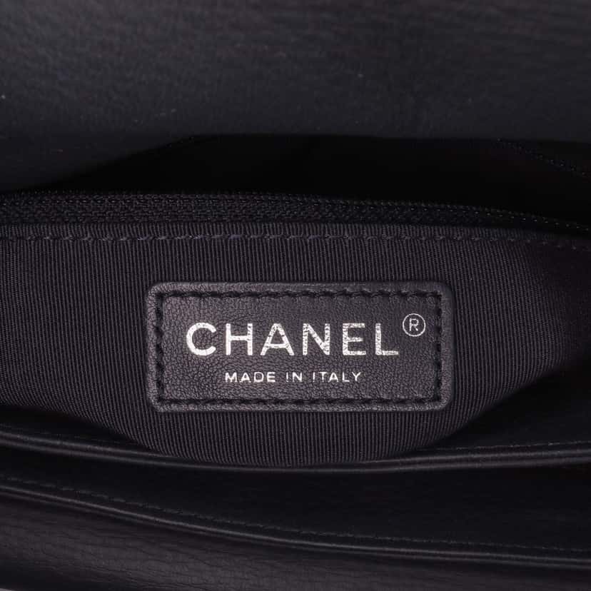 Chanel Small Quilted Grained Calfskin CC Round Clasp Accordion Flap Black Leather Good condition - Box View