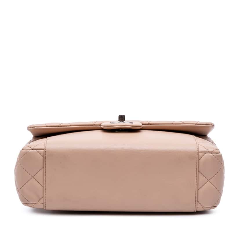 Chanel Medium CC Quilted Calfskin Single Flap Brown Leather Good condition - Inside View