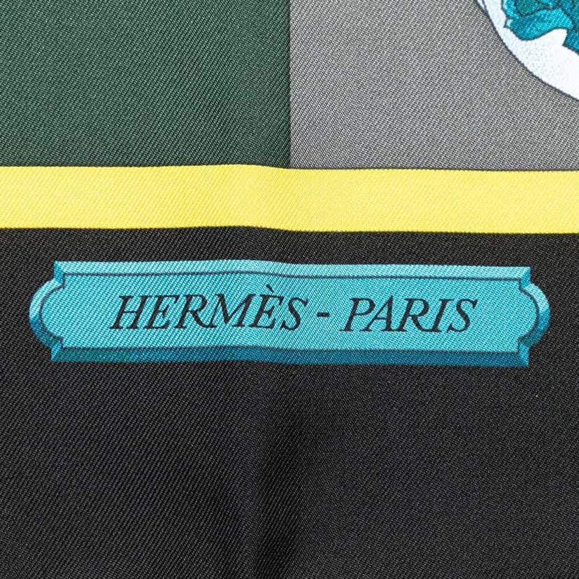 Hermès Harnais De Cour Silk Scarf Grey Silk Very good condition - Inside View