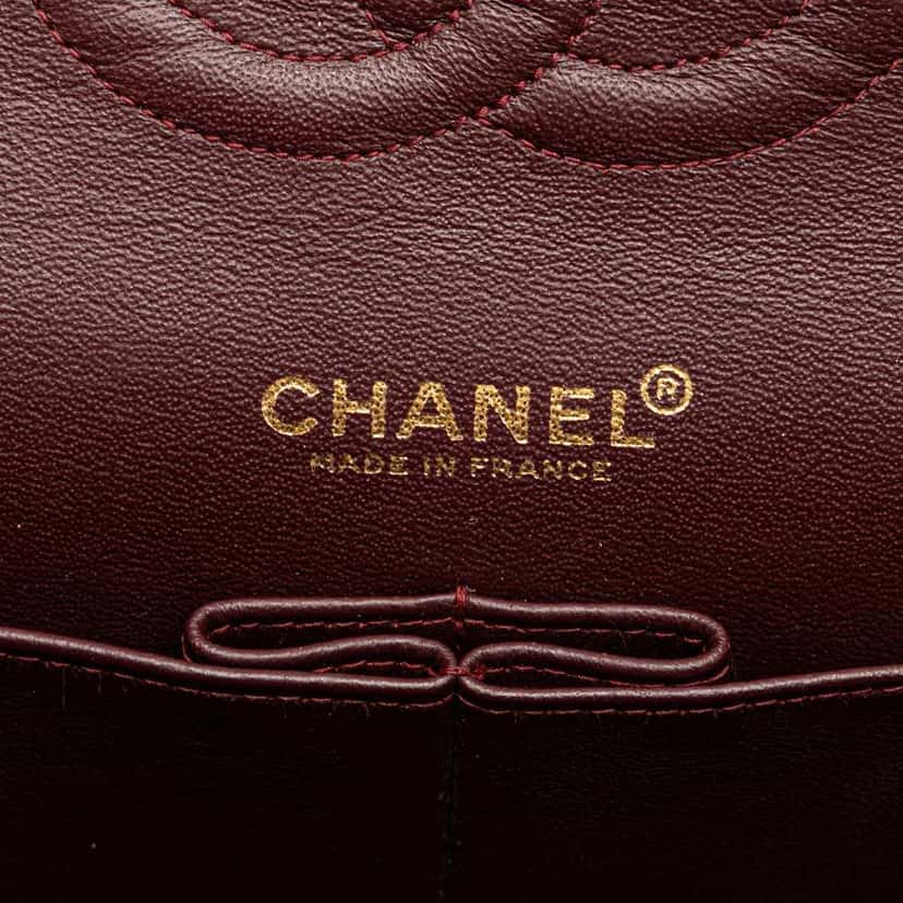 Chanel Medium Classic Lambskin Double Flap Black Leather Good condition - Model View