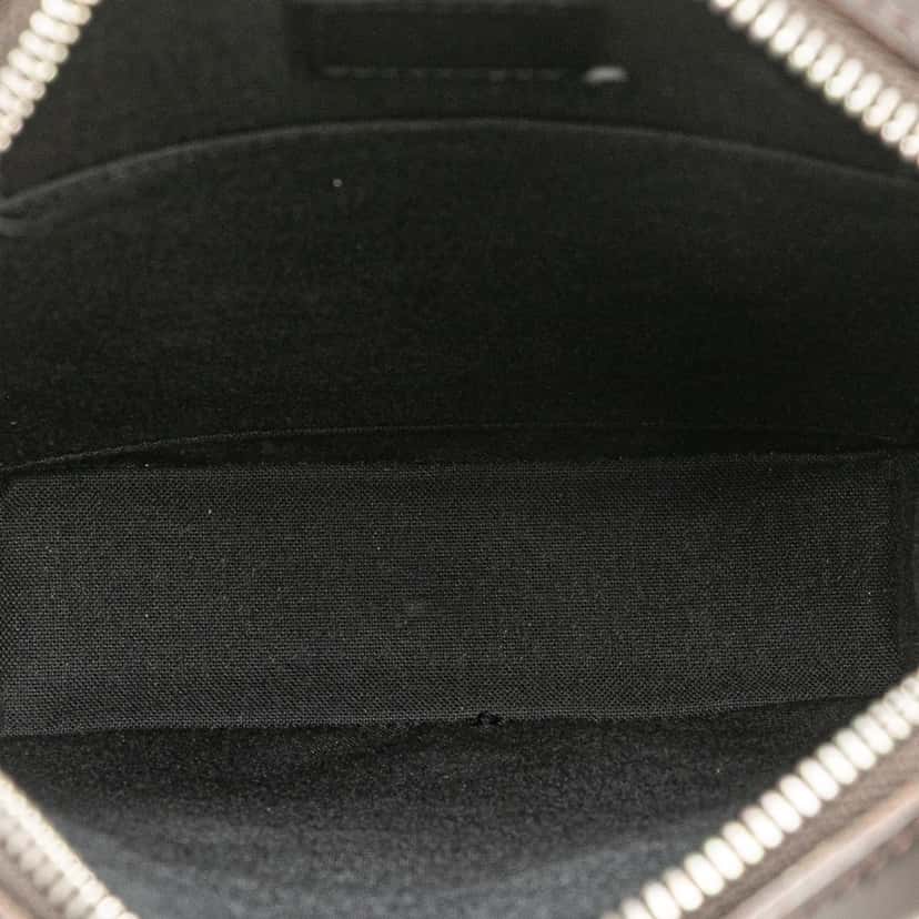 Louis Vuitton Monogram Glace Bobby Brown Leather Good condition - Model View