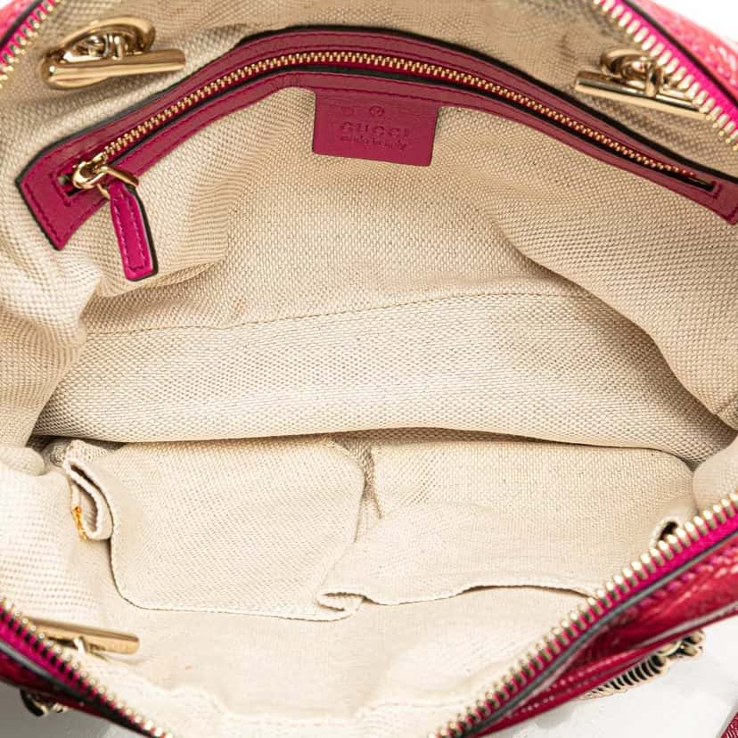 Gucci Patent Soho Chain Zip Shoulder Bag Pink Leather Good condition - Model View