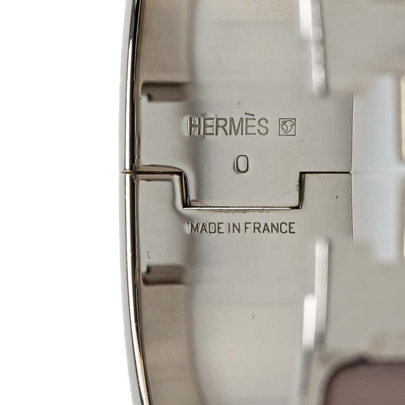 Hermès Wide Enamel Clic Clac H Bracelet PM Pink Good condition - Model View