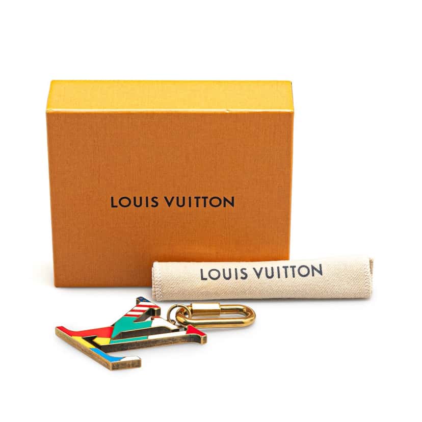 Louis Vuitton Gold Plated LV Flag Key Ring and Bag Charm Gold Metal Good condition - Box View