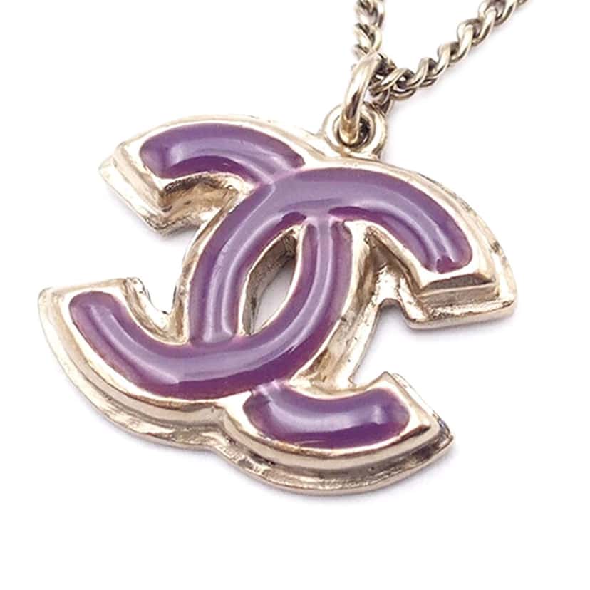 Chanel White Gold Enamel CC Pendant Necklace Gold Metal Good condition - Back View