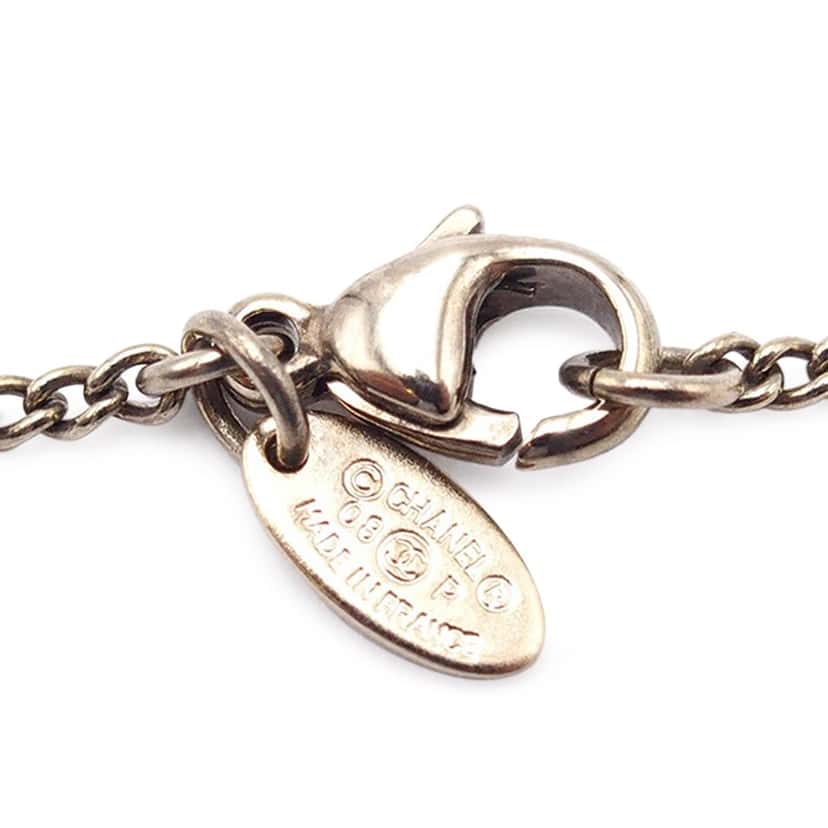 Chanel White Gold Enamel CC Pendant Necklace Gold Metal Good condition - Box View