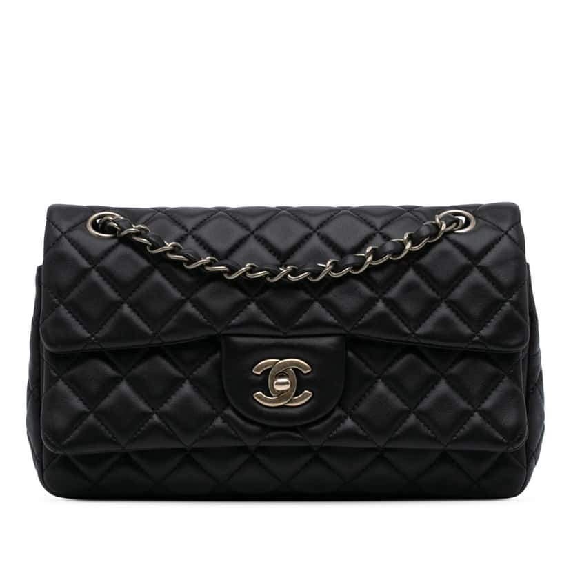 Chanel CC Quilted Lambskin Double Flap Black Leather Good condition - Front View
