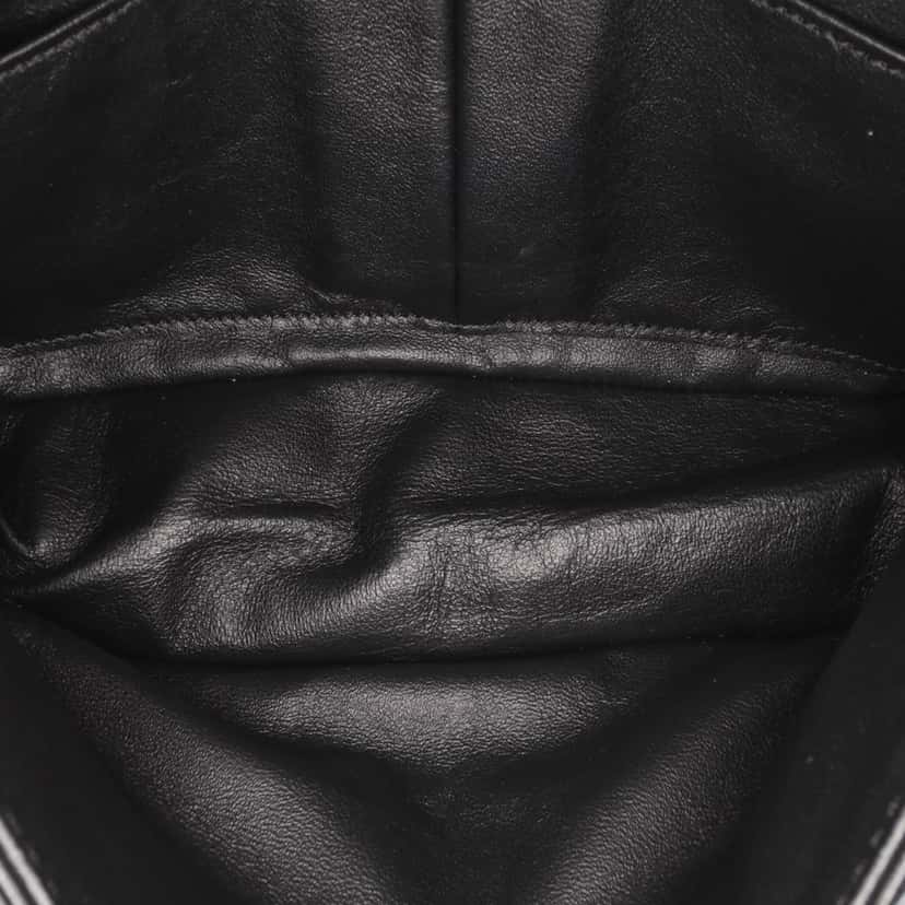 Chanel CC Quilted Lambskin Double Flap Black Leather Good condition - Model View