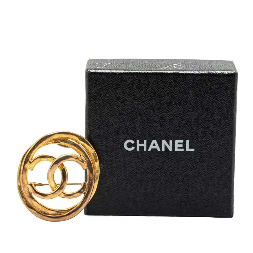 Chanel Gold Plated CC Round Brooch Gold Metal Good condition - Box View