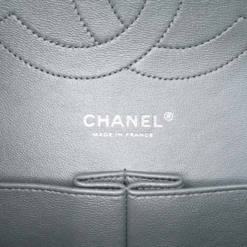 Chanel Jumbo Classic Lambskin Double Flap Silver Leather Good condition - Box View