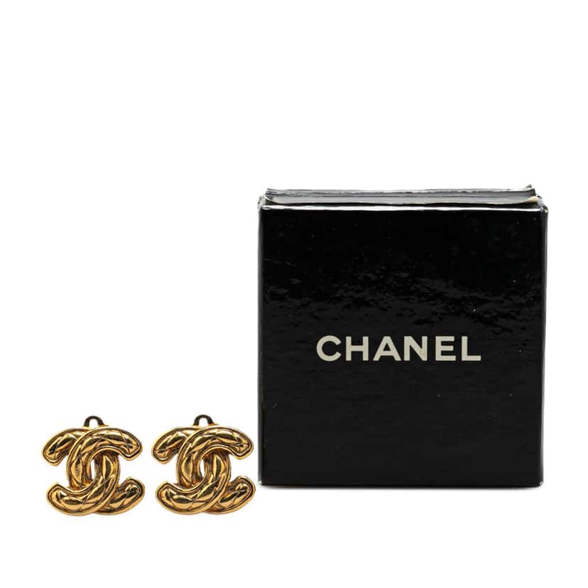 Chanel Gold Plated CC Quilted Matelasse Clip On Earrings Gold Metal Good condition - Box View