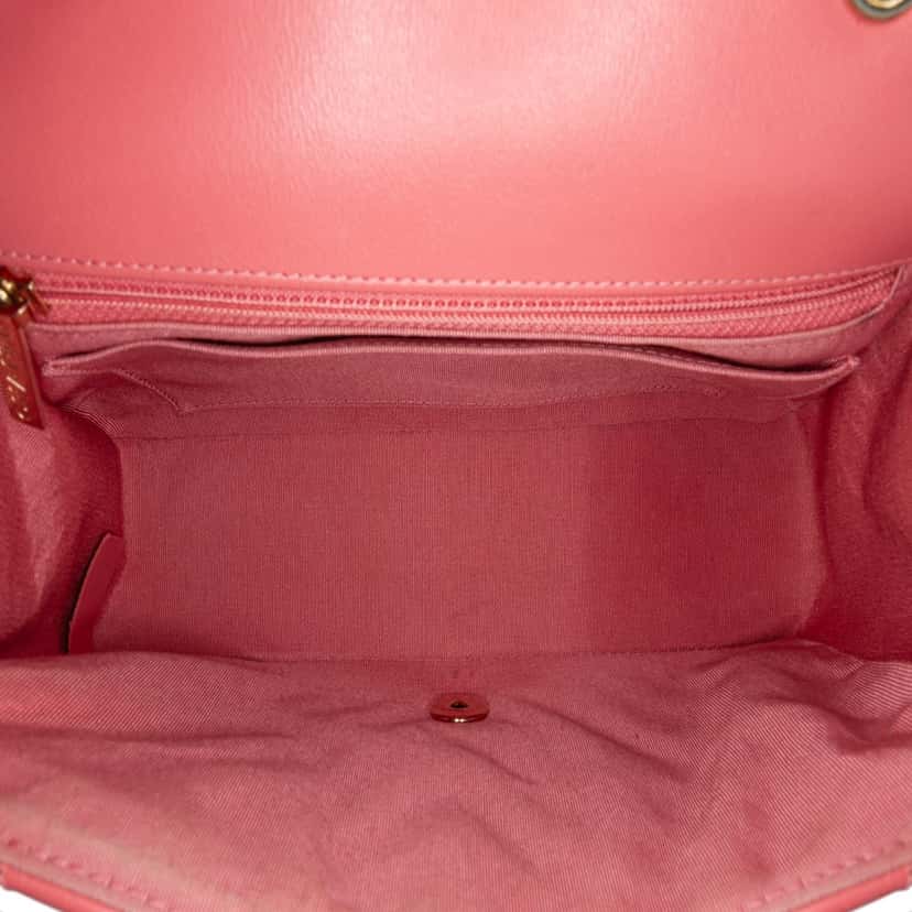 Chanel Medium Chevron Lambskin Statement Flap Pink Leather Good condition - Model View