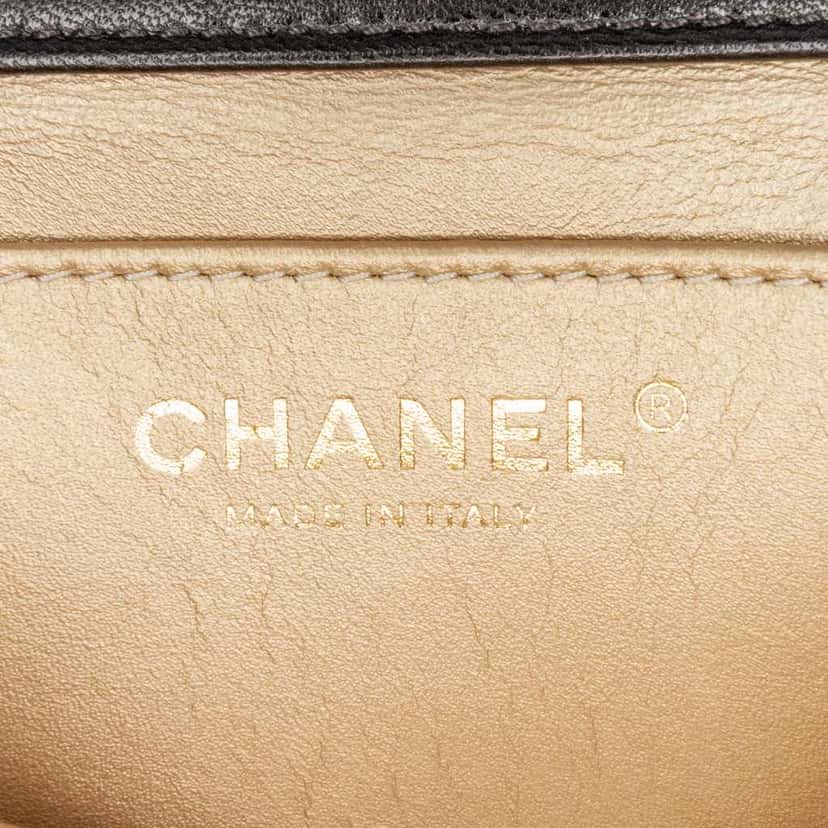 Chanel Small Lambskin Chic Pearls Flap Black Leather Good condition - Box View