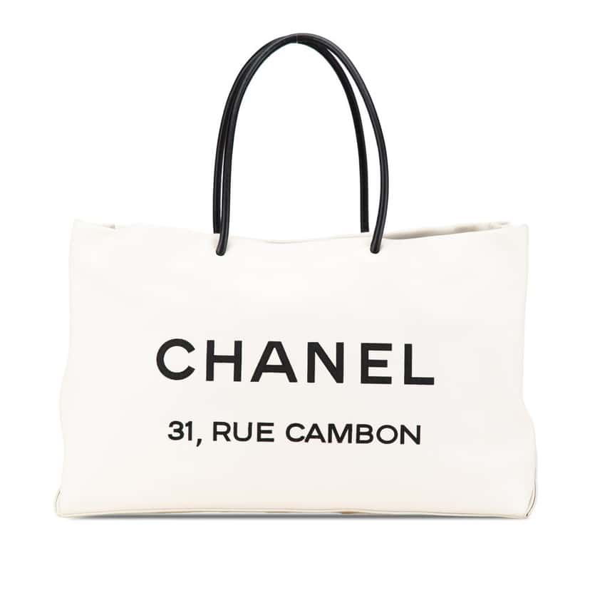 Chanel Large Calfskin Essential 31 Rue Cambon Shopping Tote White Leather Good condition - Front View