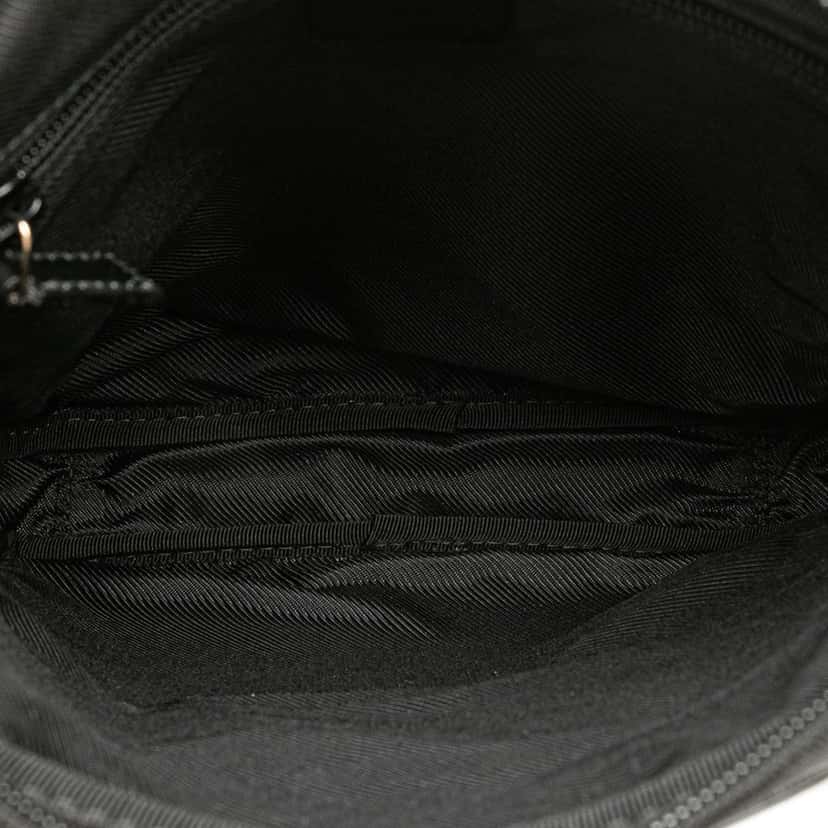 Gucci GG Canvas Crossbody Black Canvas Fair condition - Model View