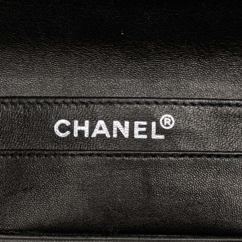 Chanel CC Chocolate Bar Patent Clutch on Chain Black Leather Good condition - Box View