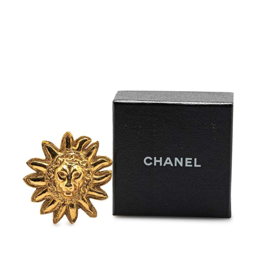 Chanel Gold Plated Sunburst Brooch Gold Metal Good condition - Model View