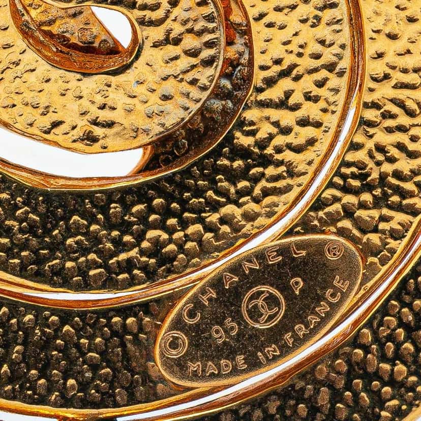 Chanel CC Gold Plated Swirl Round Brooch Gold Metal Good condition - Inside View