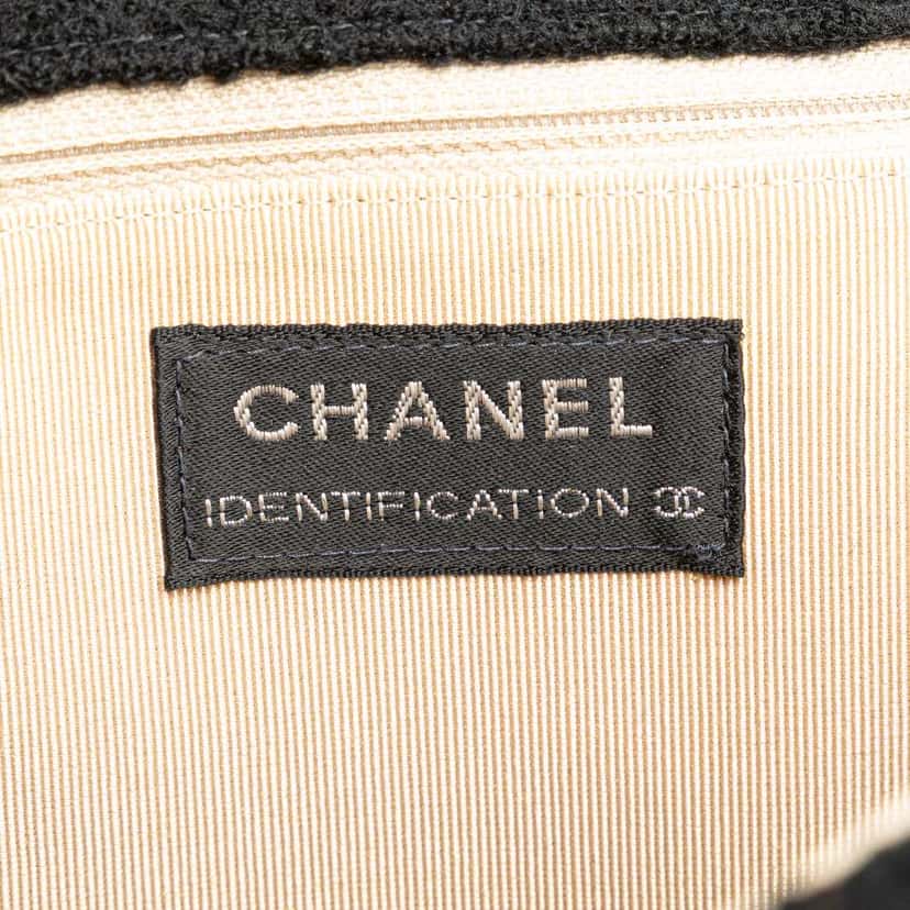 Chanel Jumbo Reissue 2.55 Choco Bar Wool Felt Identification Flap Black Wool Good condition - Box View