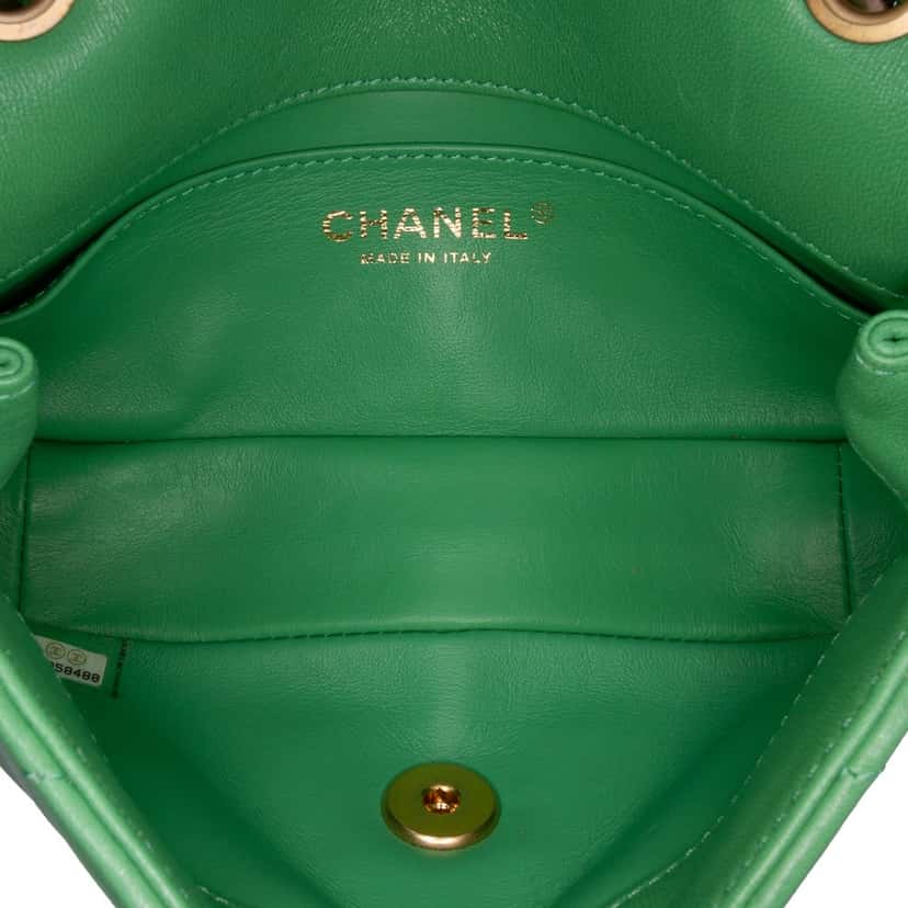 Chanel Small Quilted Lambskin Chain Is More Flap Green Leather Good condition - Model View