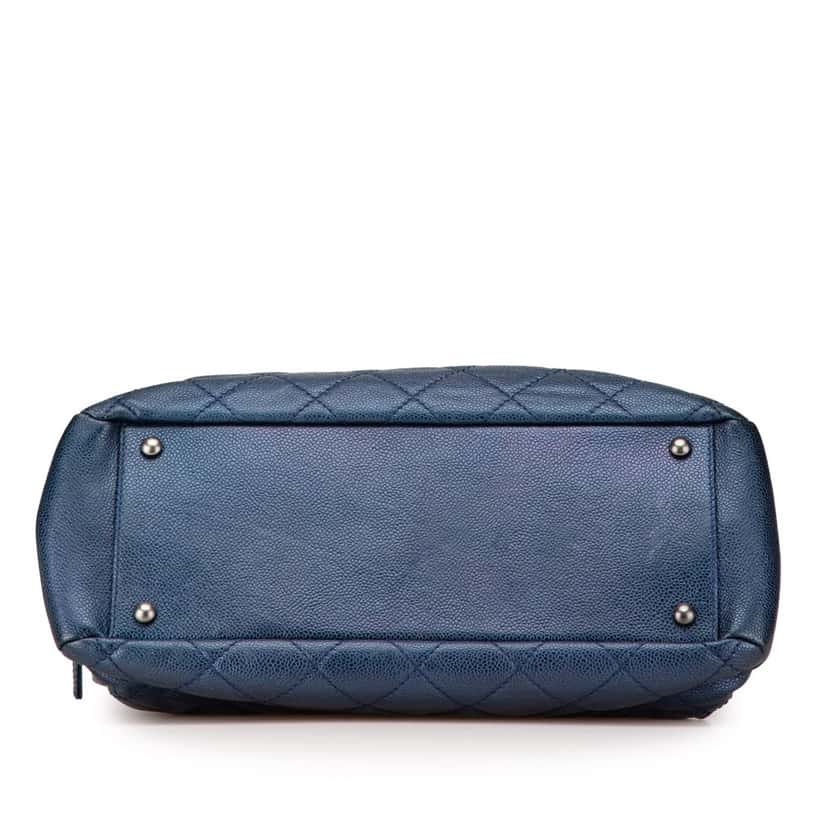 Chanel Quilted Iridescent Caviar Chic Shopping Tote Blue Leather Very good condition - Inside View