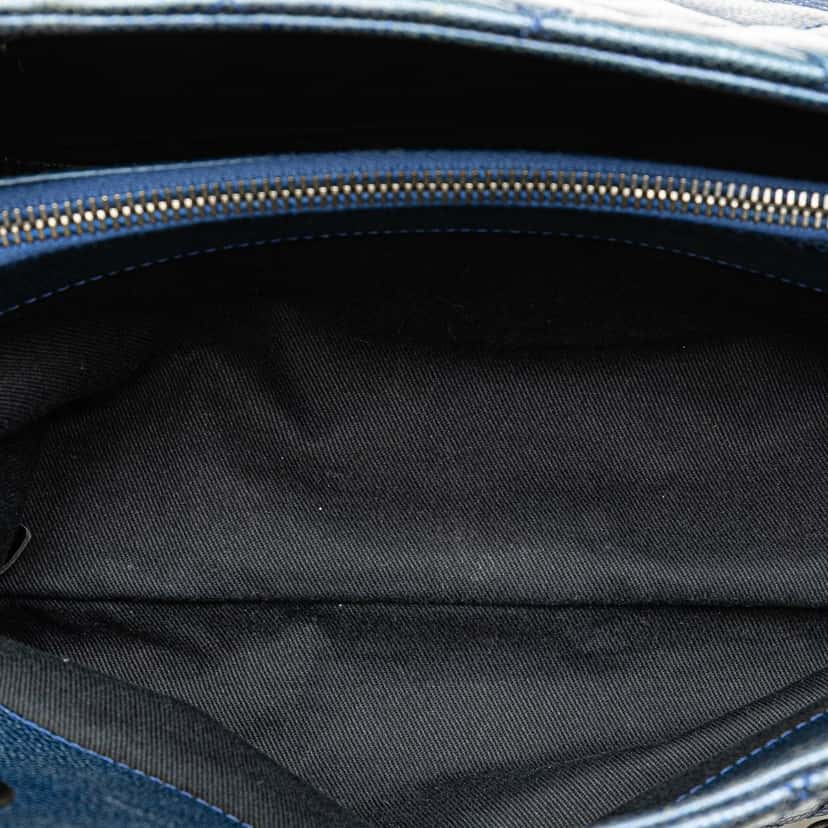 Chanel Quilted Iridescent Caviar Chic Shopping Tote Blue Leather Very good condition - Box View