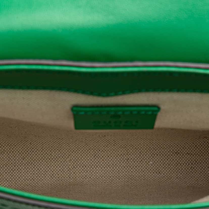 Gucci GG Embossed Perforated Double Belt Bag Green Leather Good condition - Model View