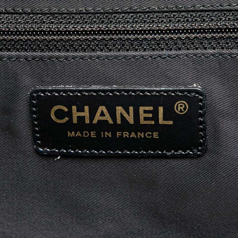 Chanel New Travel Line Nylon Tote Black Good condition - Box View
