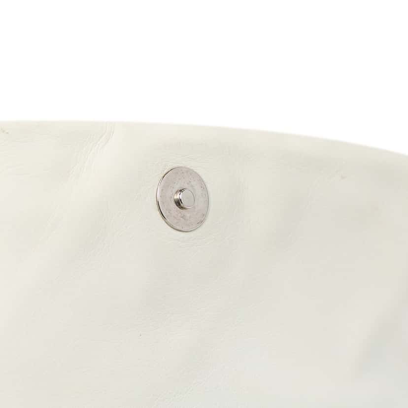 Chanel Quilted Lambskin Pillow Soft Enamel CC Flap White Leather Good condition - Box View