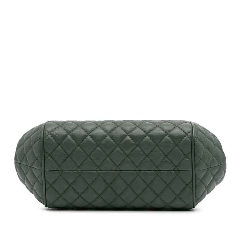 Chanel Small Quilted Calfskin Colosseum Lock Frame Bowling Bag Green Leather Good condition - Inside View