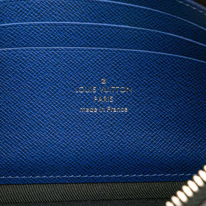 Louis Vuitton Monogram Taigarama Pochette Discovery PM Blue Canvas Good condition - Box View