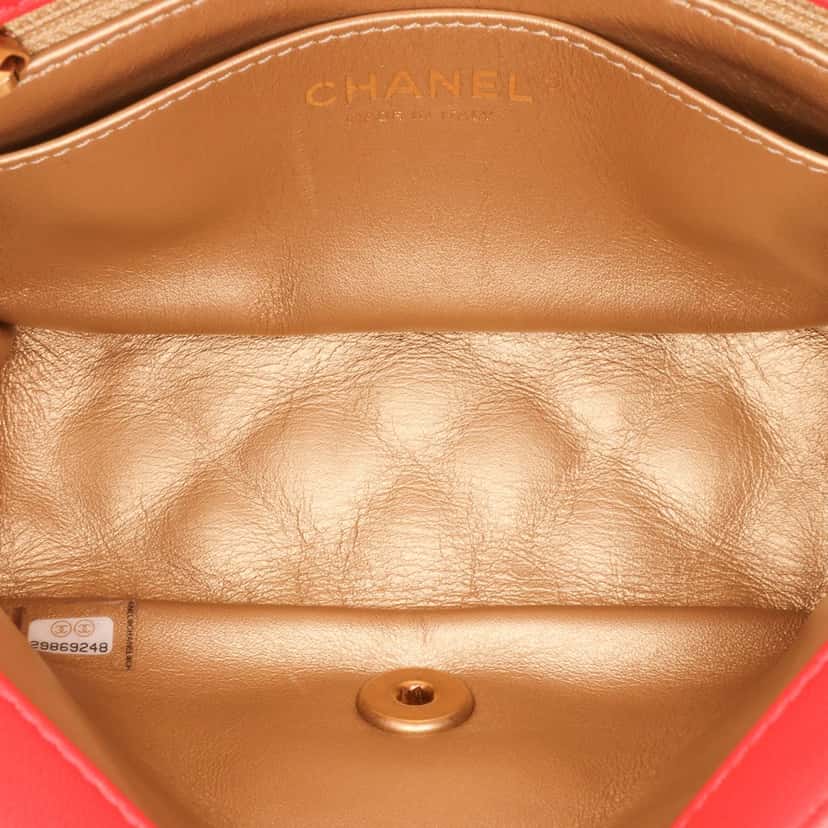 Chanel Mini Square Classic Lambskin Pearl Crush Single Flap Red Leather Very good condition - Model View