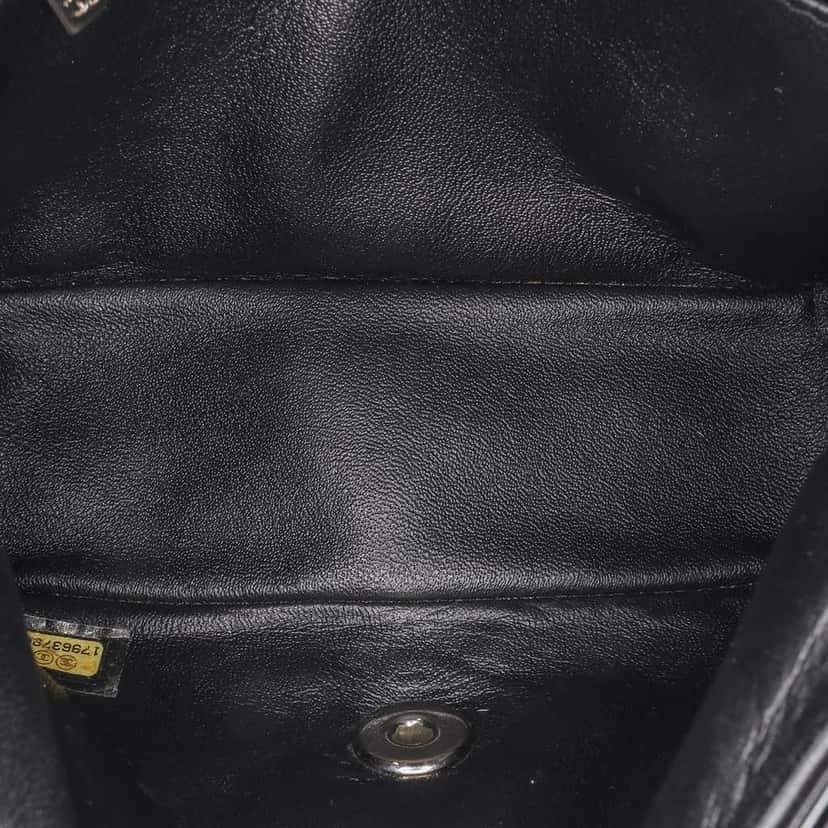 Chanel Mini Square Classic Patent Single Flap Black Leather Good condition - Model View