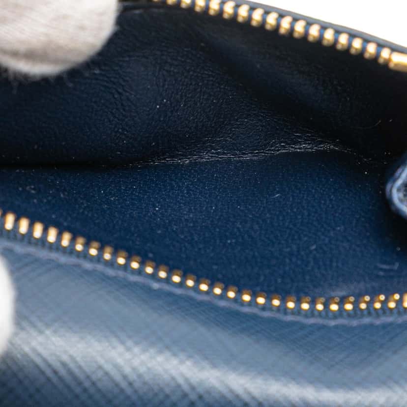 Prada Saffiano Card Holder on Chain Blue Leather Good condition - Box View