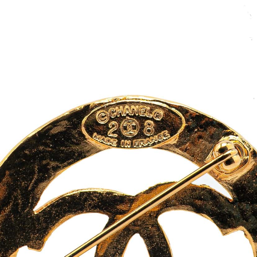 Chanel Gold Plated CC Brooch Gold Metal Good condition - Model View