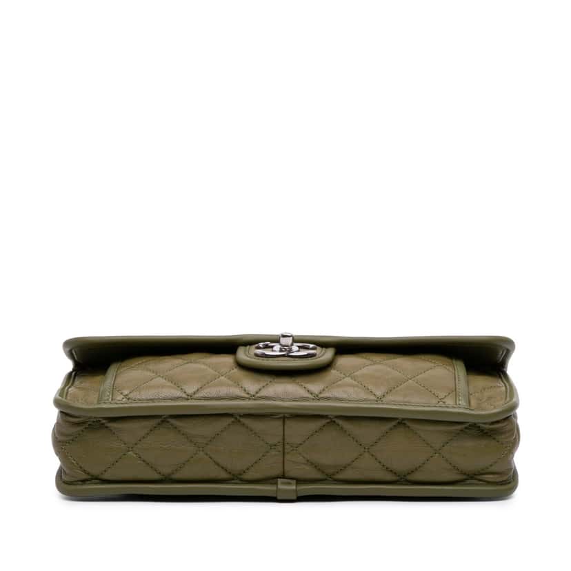 Chanel Medium Quilted Calfskin Casual Riviera Flap Green Leather Good condition - Inside View