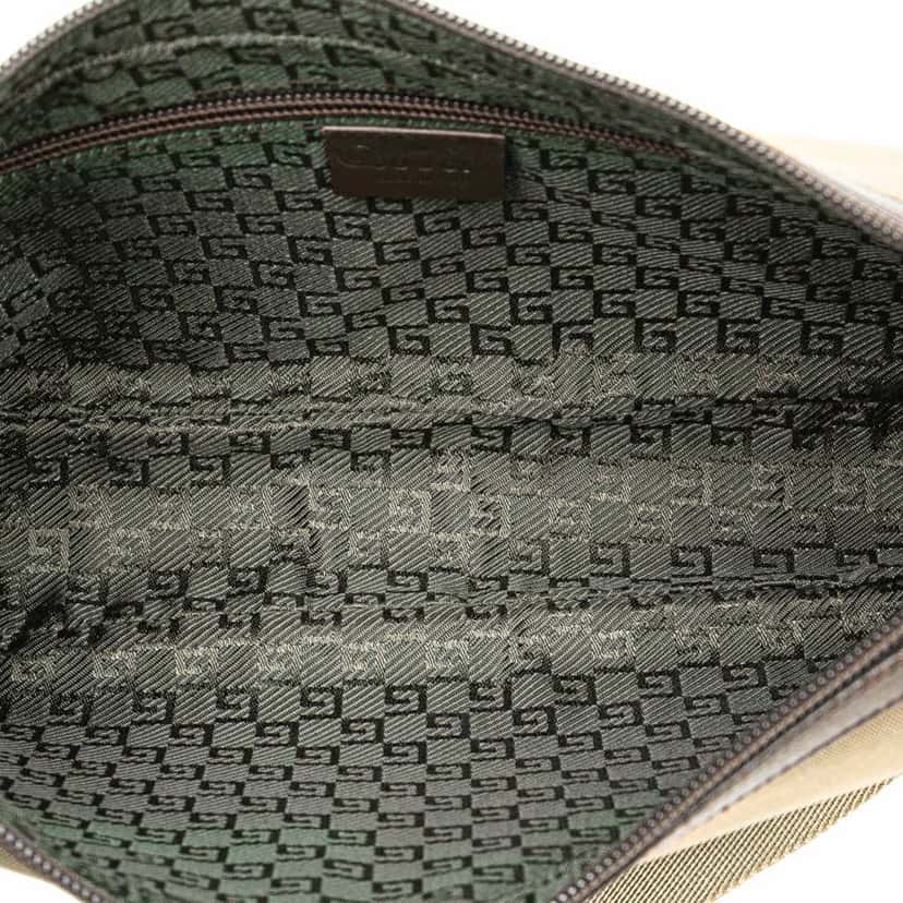 Gucci Canvas Crossbody Brown Canvas Good condition - Model View