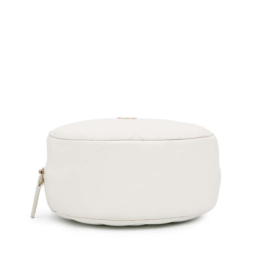 Chanel Quilted Lambskin Pearl Crush Round Clutch with Chain White Leather Very good condition - Model View