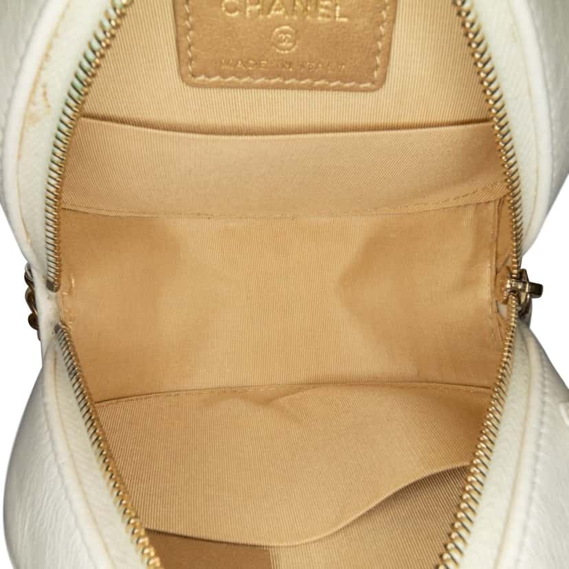 Chanel Quilted Lambskin Pearl Crush Round Clutch with Chain White Leather Very good condition - Box View