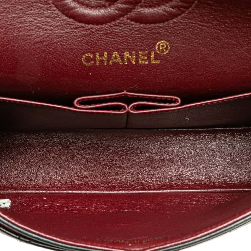 Chanel Small Classic Lambskin Double Flap Black Leather Good condition - Model View