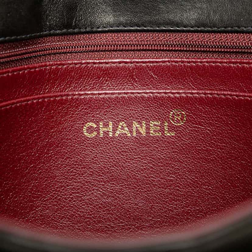 Chanel CC Patent Snake Chain Flap Black Leather Good condition - Box View