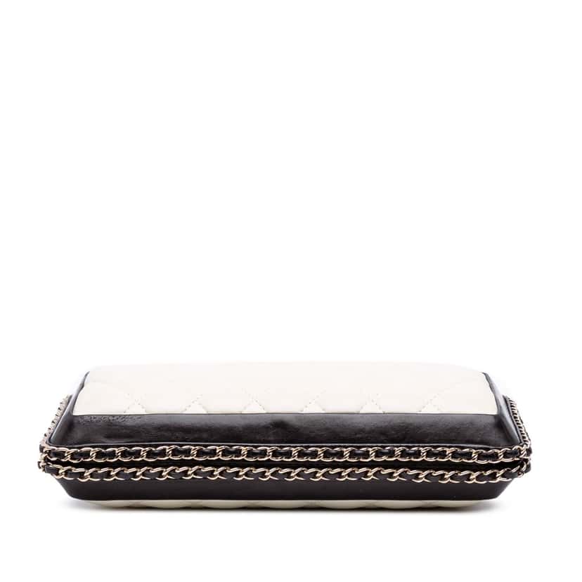Chanel Bicolor Quilted Lambskin Chain Around Clutch White Leather Good condition - Inside View