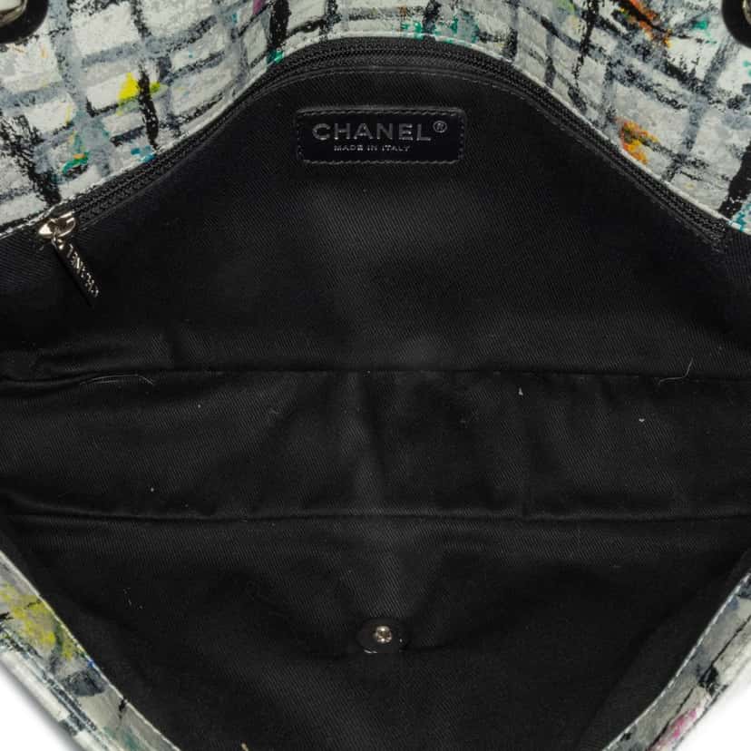 Chanel Medium Calfskin Hand Painted Graffiti Flap White Leather Good condition - Model View