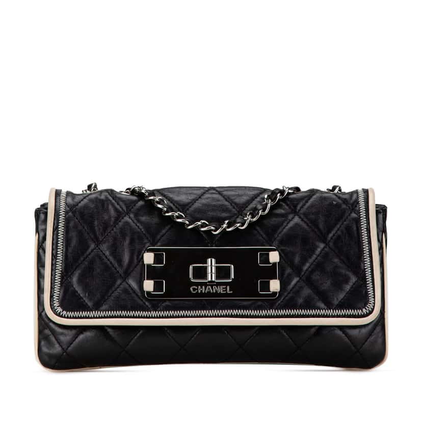 Chanel Quilted Lambskin Reissue East West Flap Black Leather Good condition - Front View