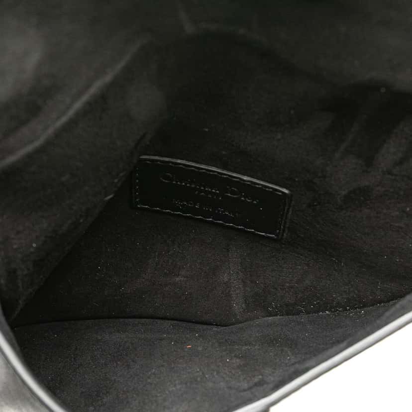 Dior Ultra Matte Calfskin Saddle Belt Bag Black Leather Good condition - Model View