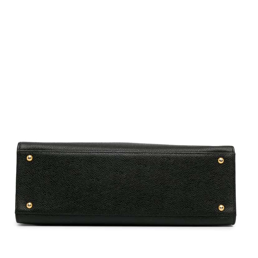 Chanel CC Caviar Leather Tote Black Leather Good condition - Model View