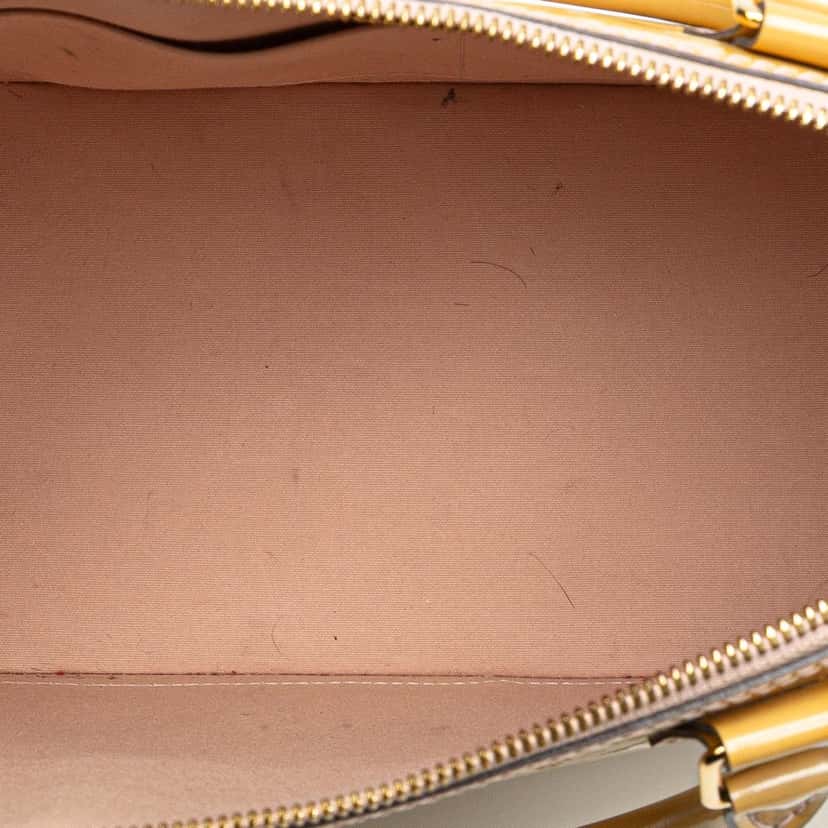 Louis Vuitton Monogram Vernis Alma PM Yellow Leather Good condition - Model View