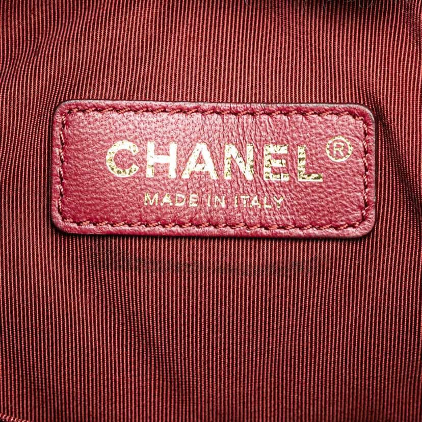 Chanel Paris Cosmopolite Medium Chevron Lambskin Bucket Bag Red Leather Good condition - Box View