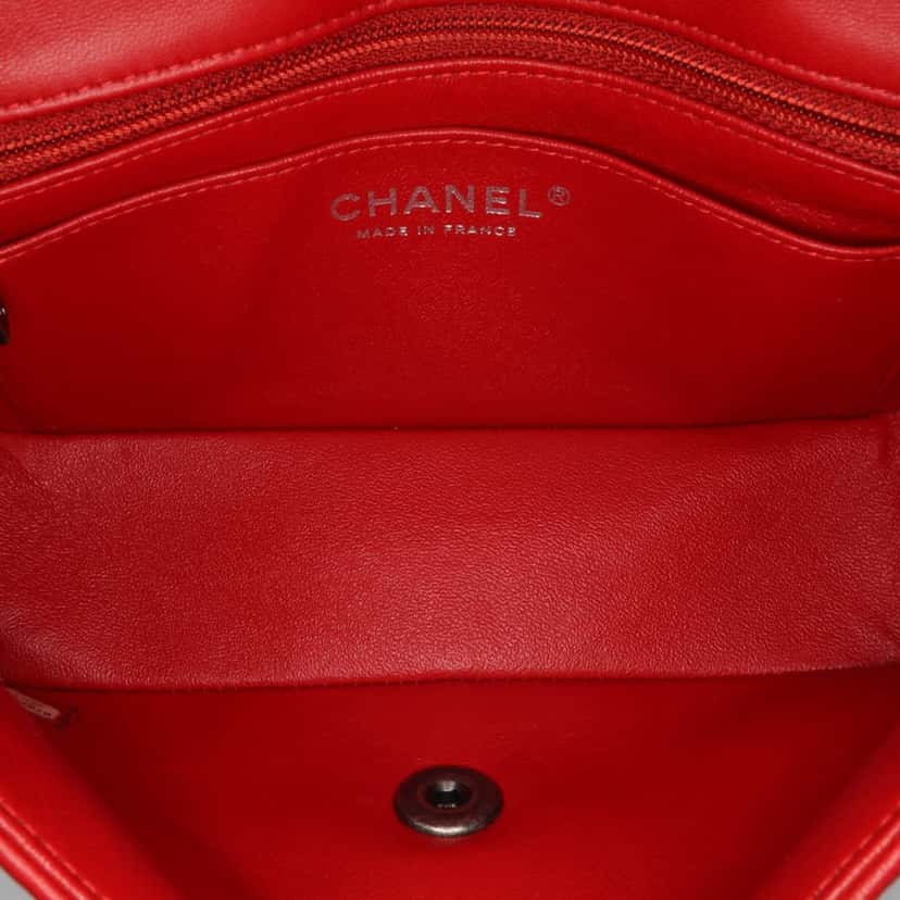 Chanel Mini Rectangular Classic Lambskin Single Flap Red Leather Good condition - Model View