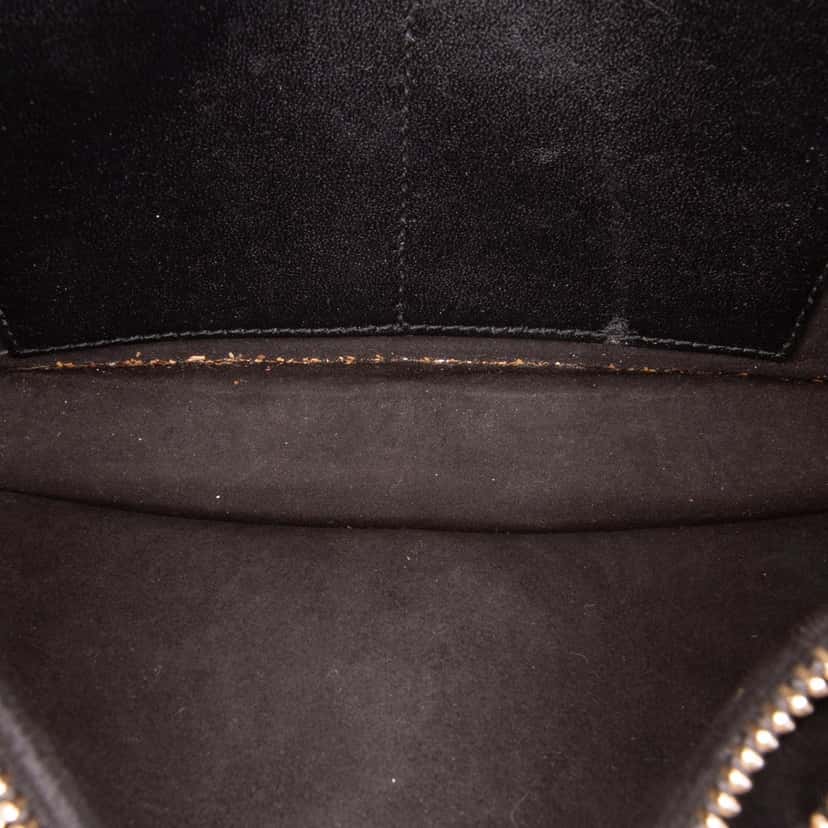 Dior Grained Calfskin Diorama Wallet on Chain Black Leather Good condition - Model View